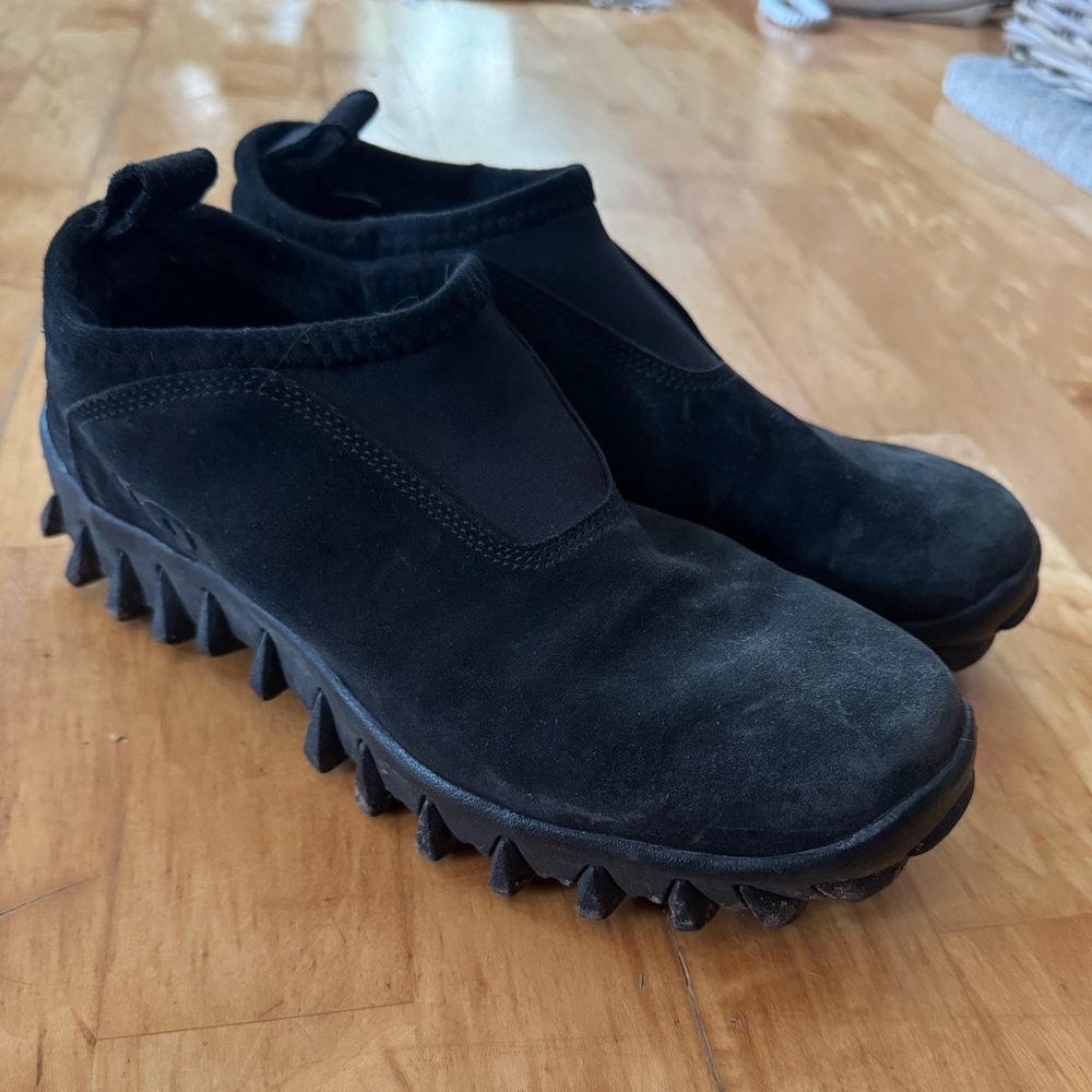 Salomon Mens Sz 9 Contagrip CX Snow Clog Mule Slip On Shoes Black Suede